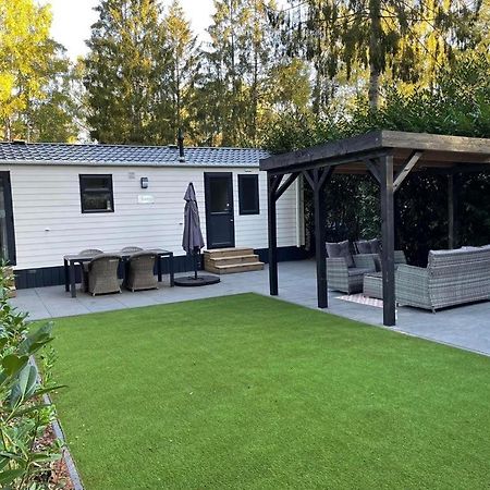 Chalet Toetje Op De Veluwe Hoenderloo Exterior foto