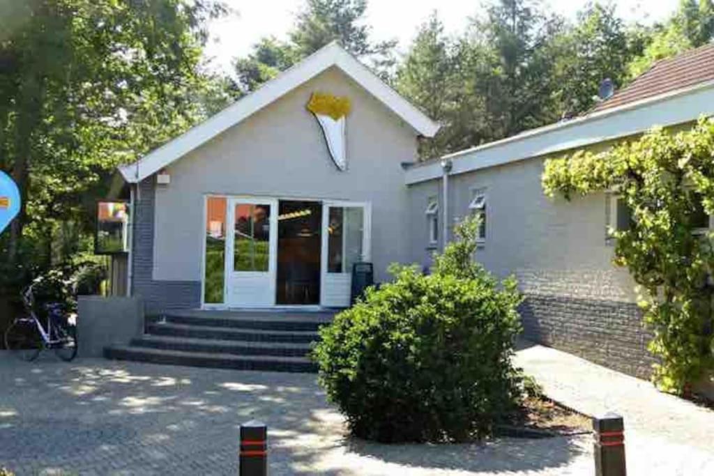 Chalet Toetje Op De Veluwe Hoenderloo Exterior foto